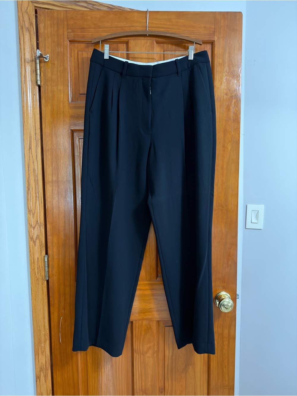 Aritzia Effortless Pants - Crepette